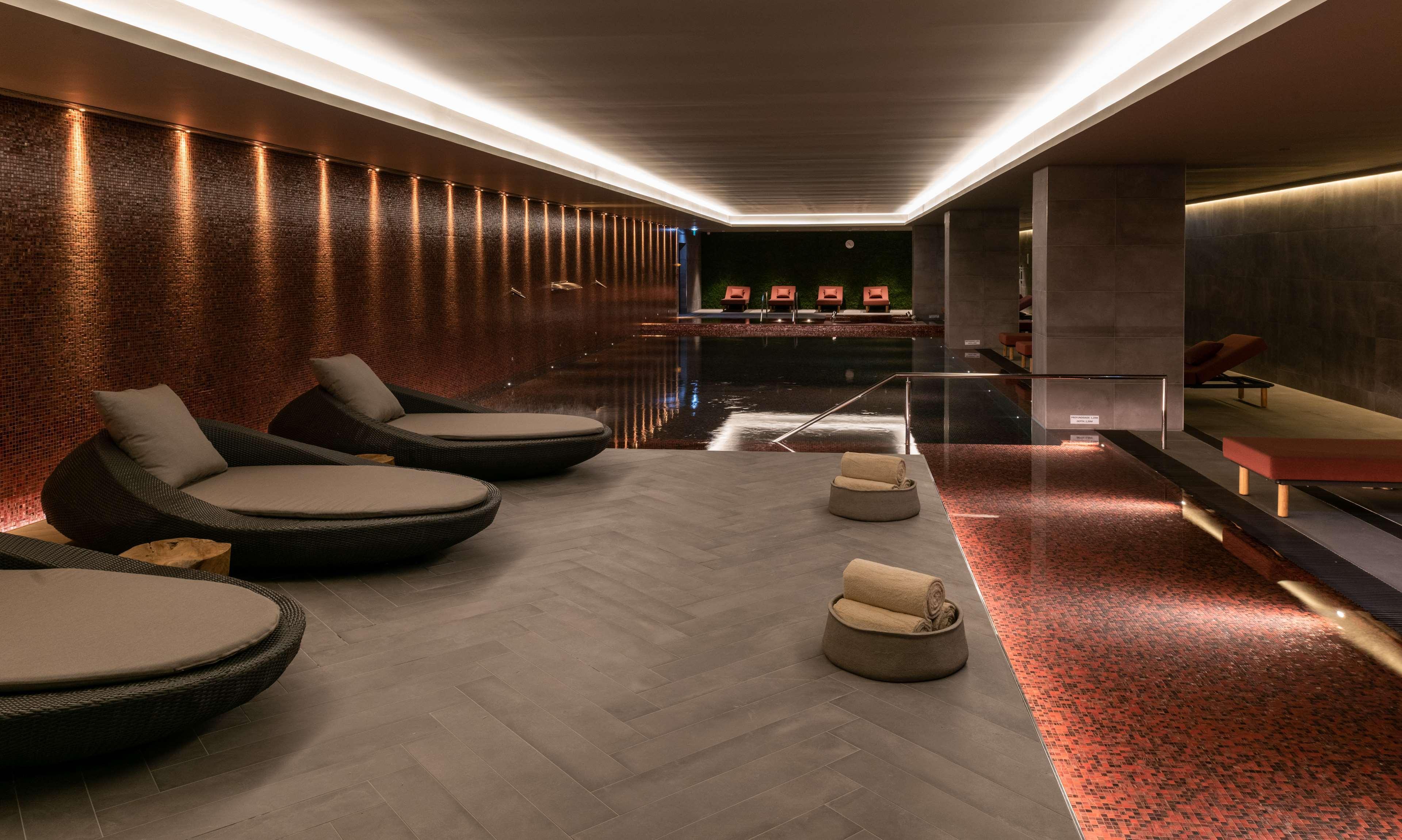 Hilton Porto Gaia Hotel Vila Nova de Gaia Buitenkant foto The spa at The Landmark