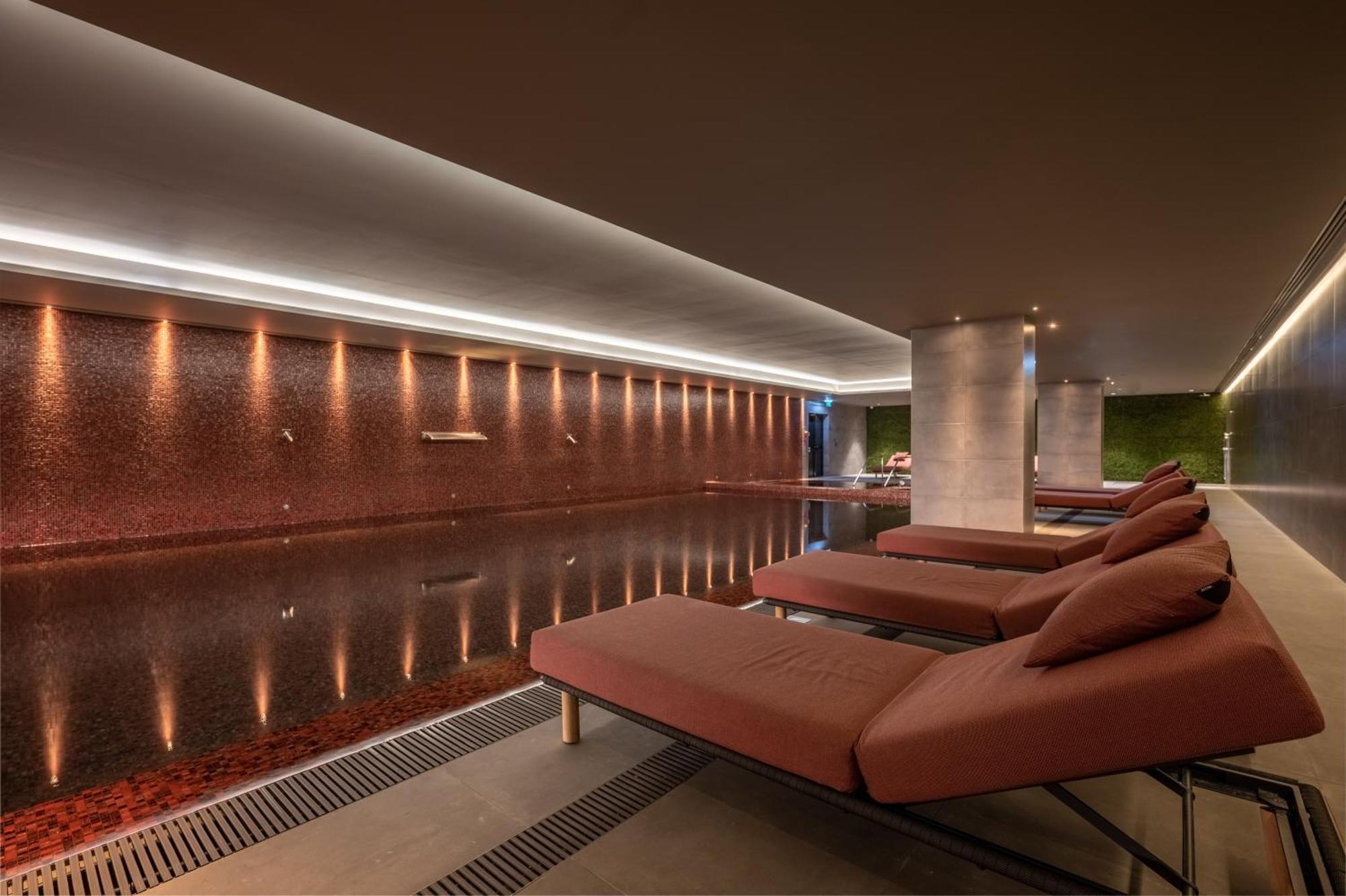 Hilton Porto Gaia Hotel Vila Nova de Gaia Buitenkant foto The spa at The Dorchester