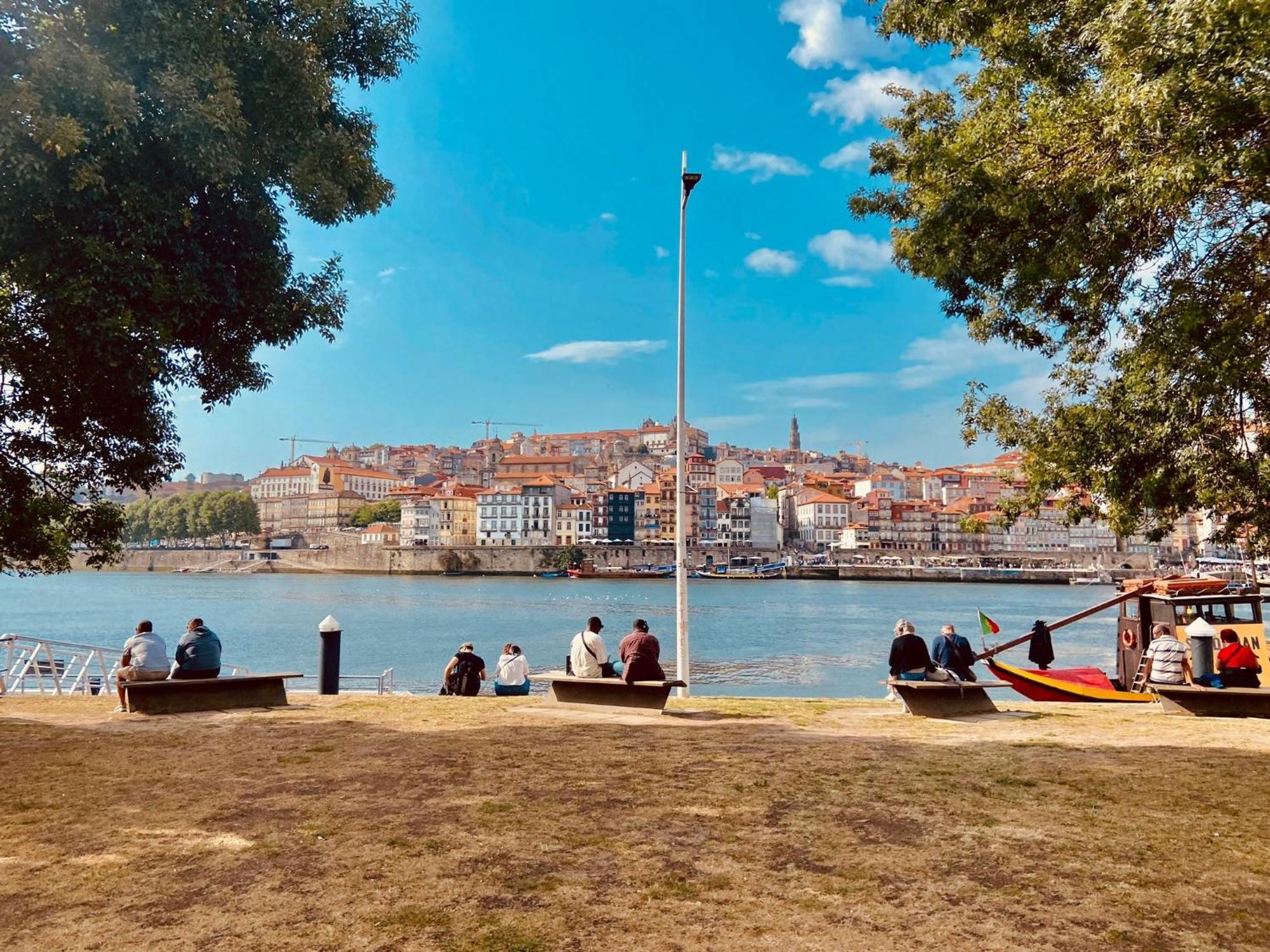 Hilton Porto Gaia Hotel Vila Nova de Gaia Buitenkant foto View of the city from the river